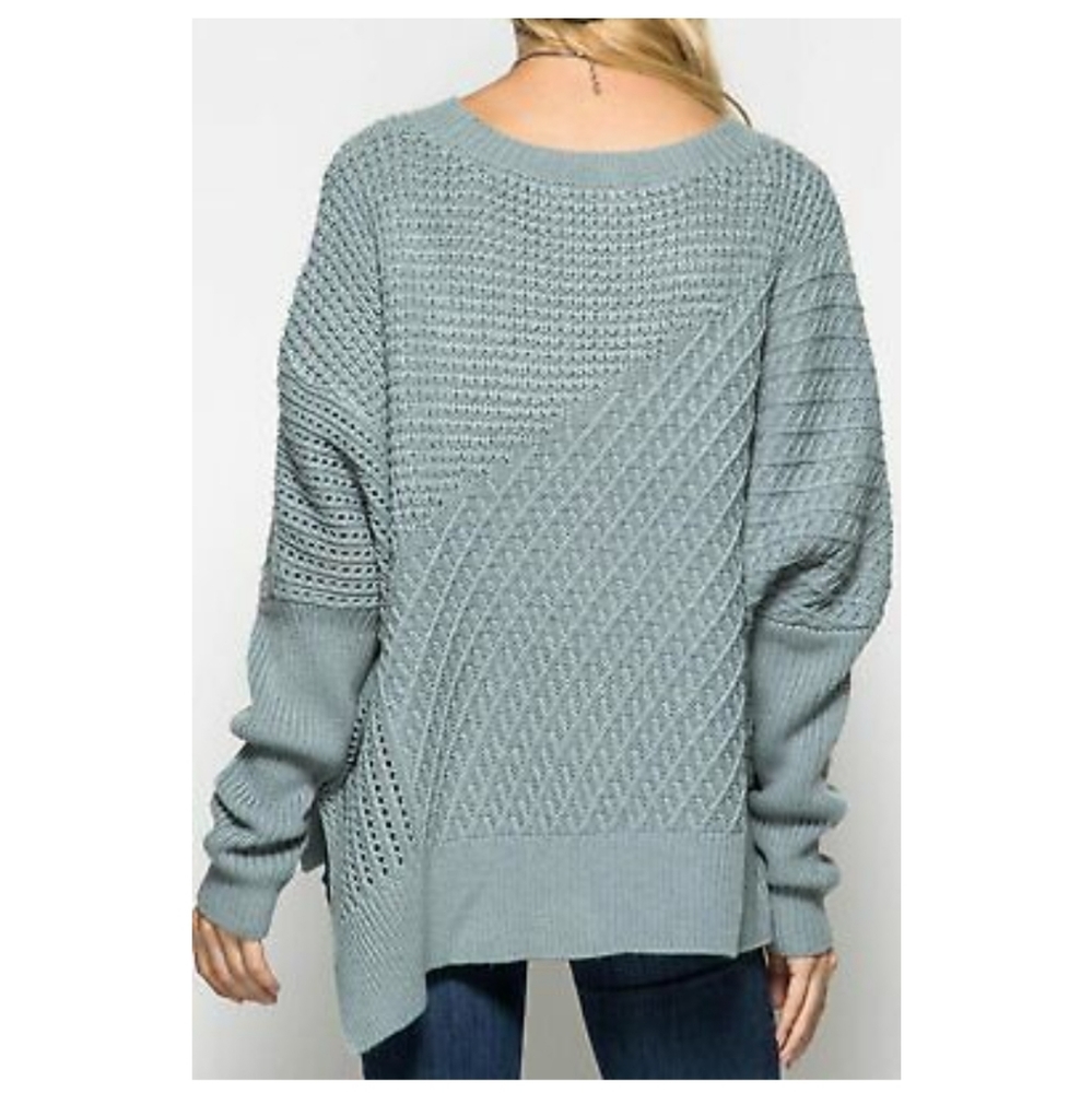 Oversized Knit Sweater with Front Zipper Detail - Picture 4 of 5